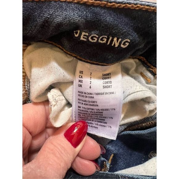 American Eagle Women's Size 2 Short Jegging Jeans Distressed AEO X4 Denim Skinny - Picture 4 of 8